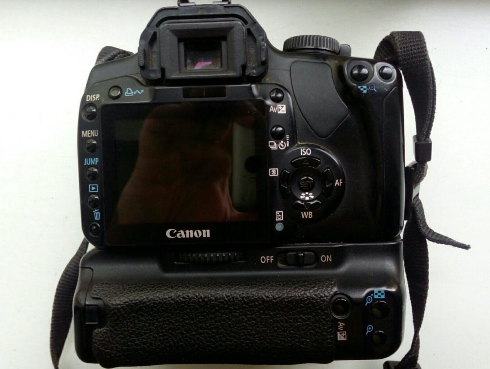 Фотоаппарат Canon EOS 400D (body) с батарейным блоком